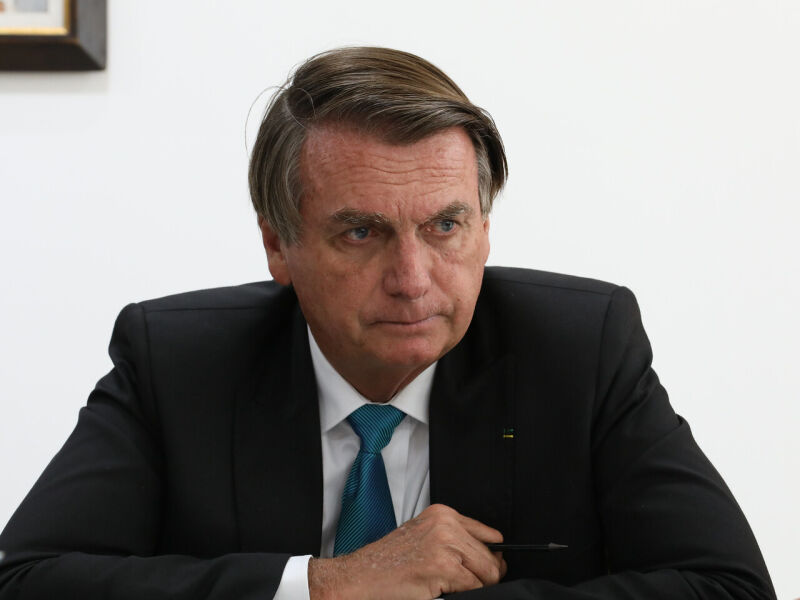 Após mal estar Bolsonaro passa por exames em Brasília Folha PE