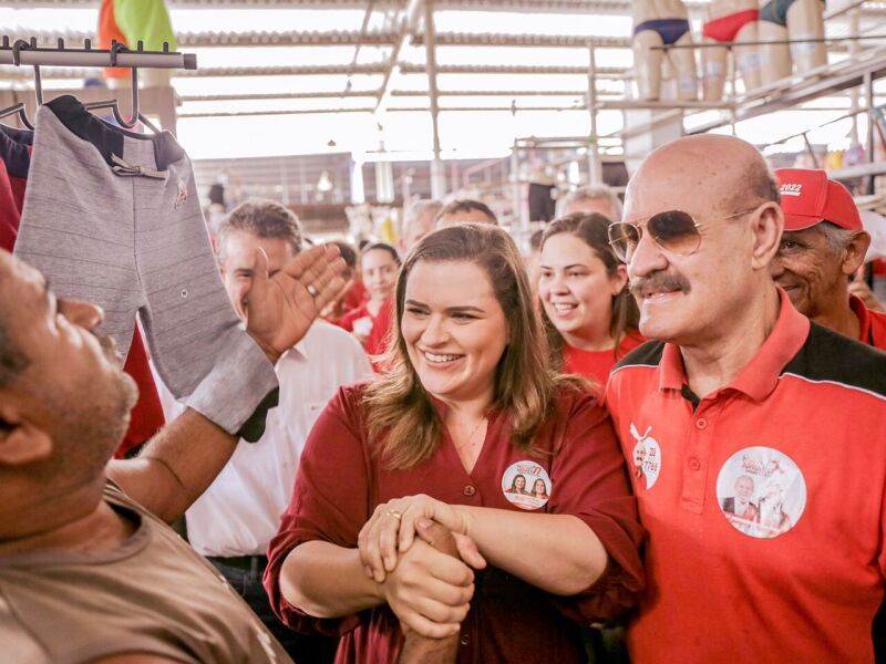 Mar Lia E Andr De Paula Iniciam A Semana Visita Ao Moda Center Em