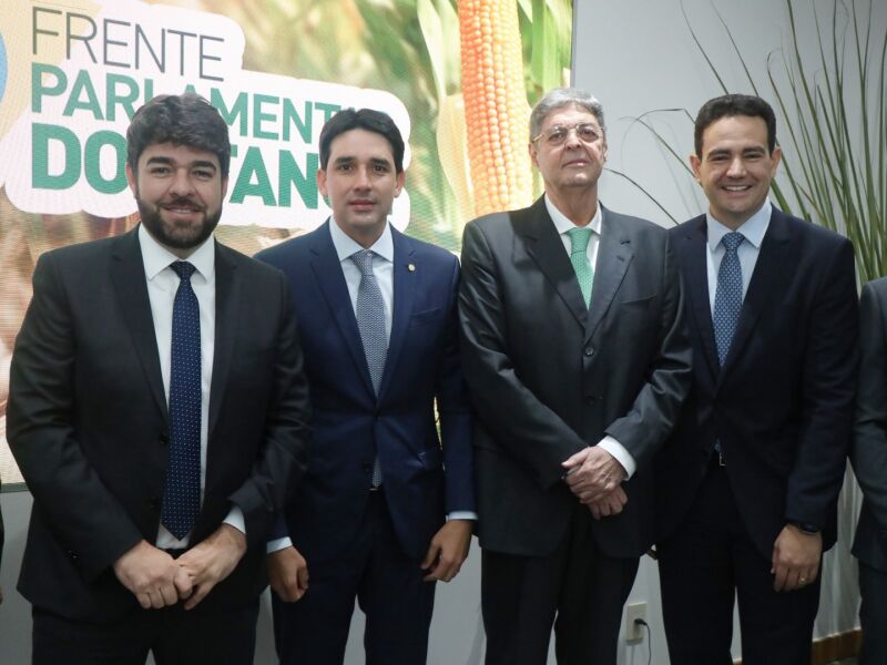 Deputados e senadores lançam Frente Parlamentar do Etanol na manhã