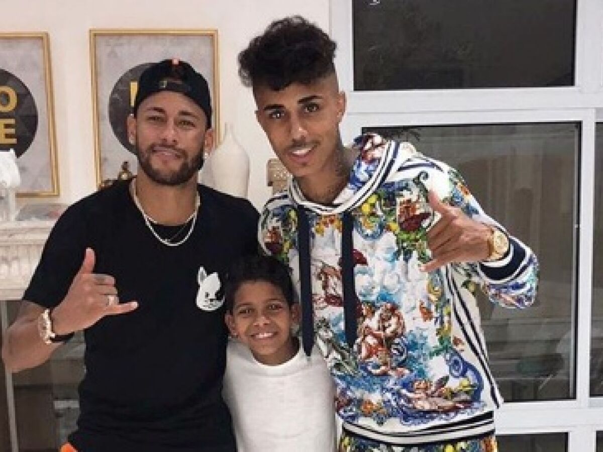 Conheça MC Bruninho, funkeiro de 11 anos que conquistou Neymar e