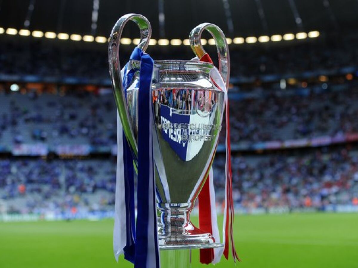 Na segunda-feira, a UEFA sorteia os jogos das oitavas de final da Champions  League, com transmissão do SBT, mas pela internet, a partir das 15 para as  8 da manhã