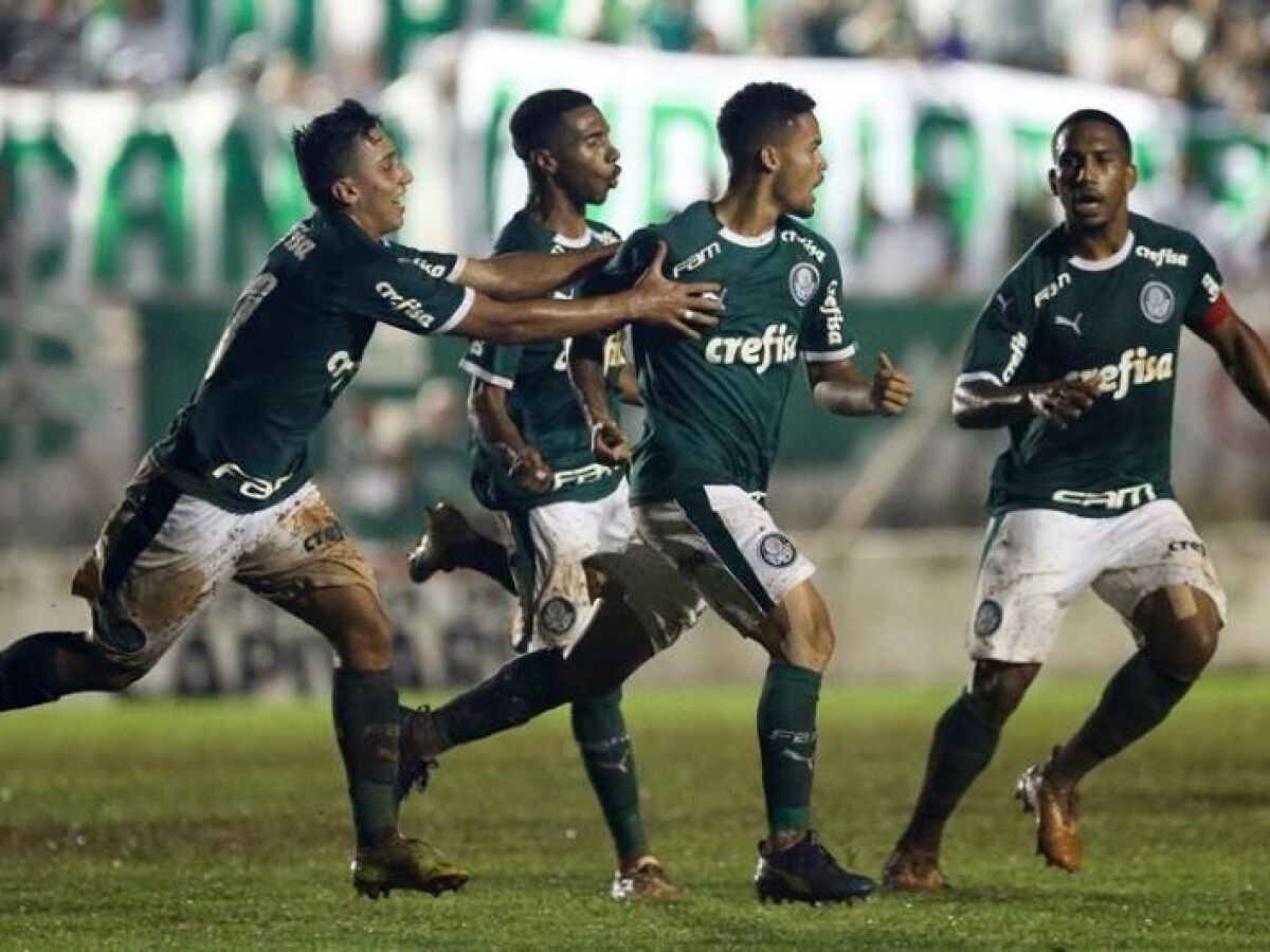 Não tem Copinha': Eliminação do Palmeiras é motivo de festa para rivais