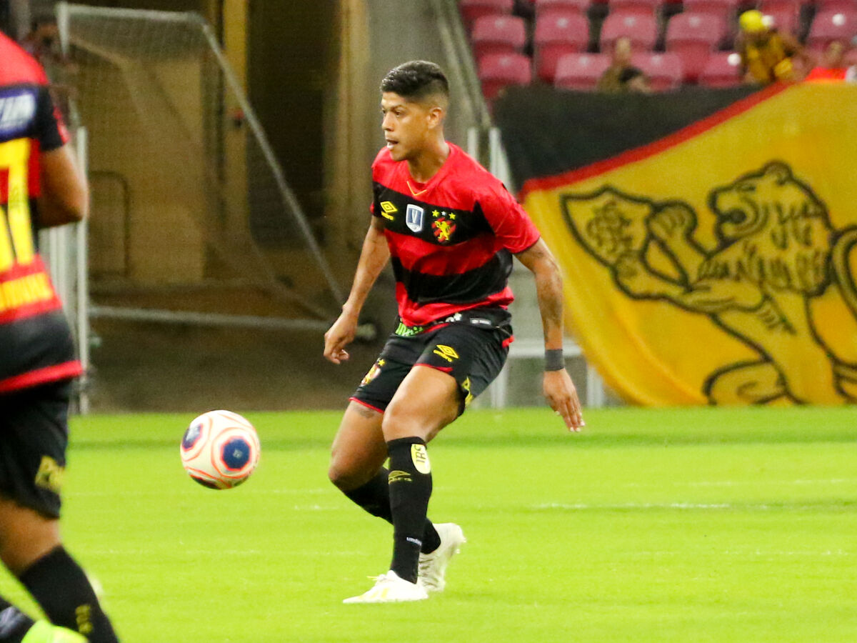 Betinho passará por novos exames e pode voltar no fim do mês, no Sport - Folha PE