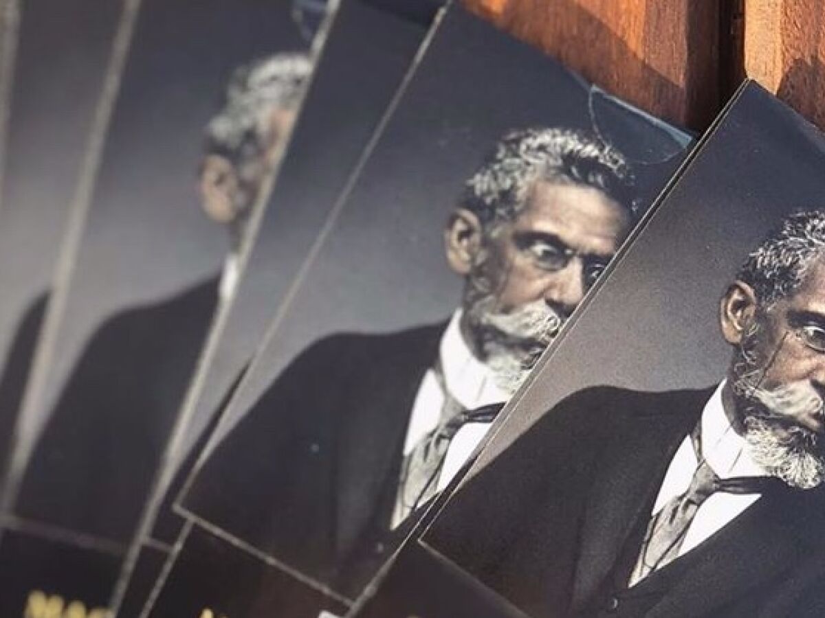 Tradução de Machado de Assis nos EUA esgota em um dia - Folha PE