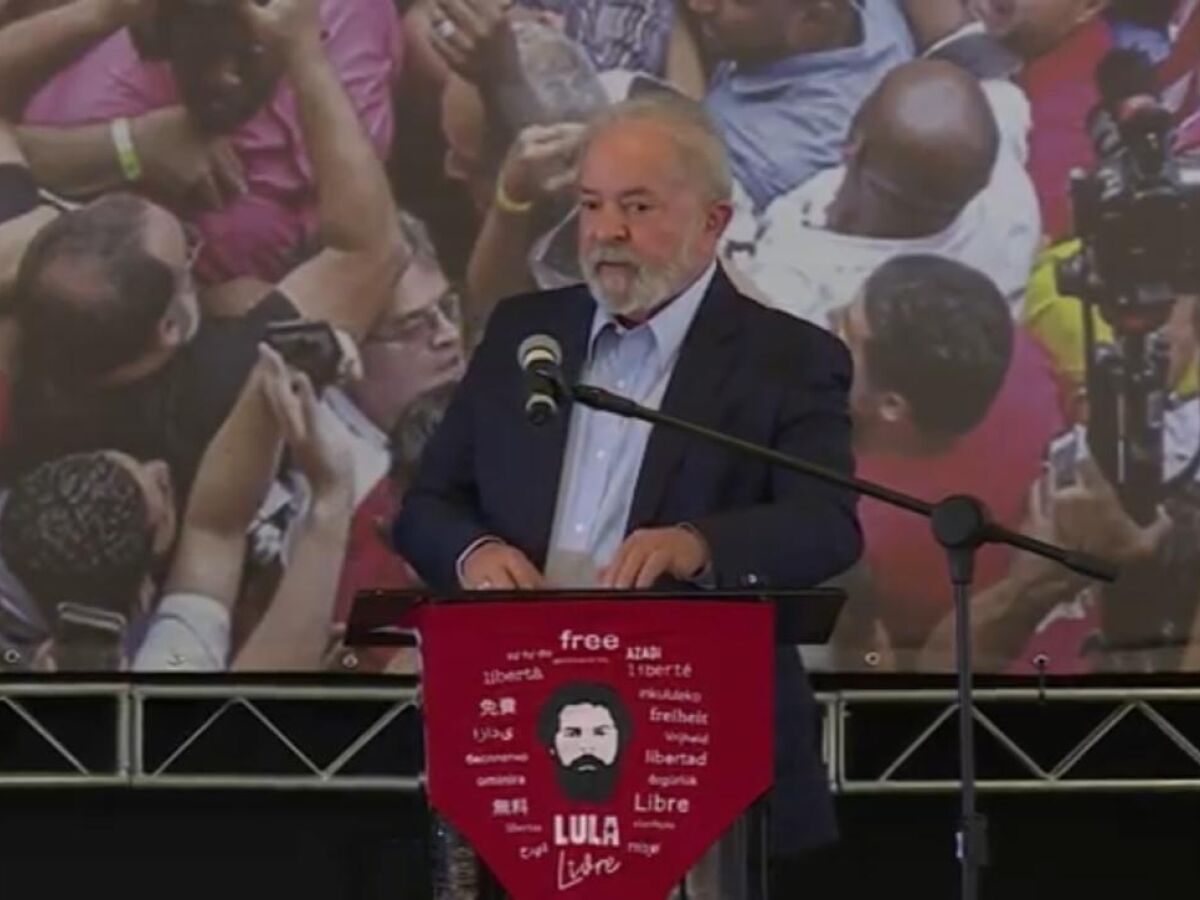 AO VIVO: acompanhe agora Lula no Uol Entrevista