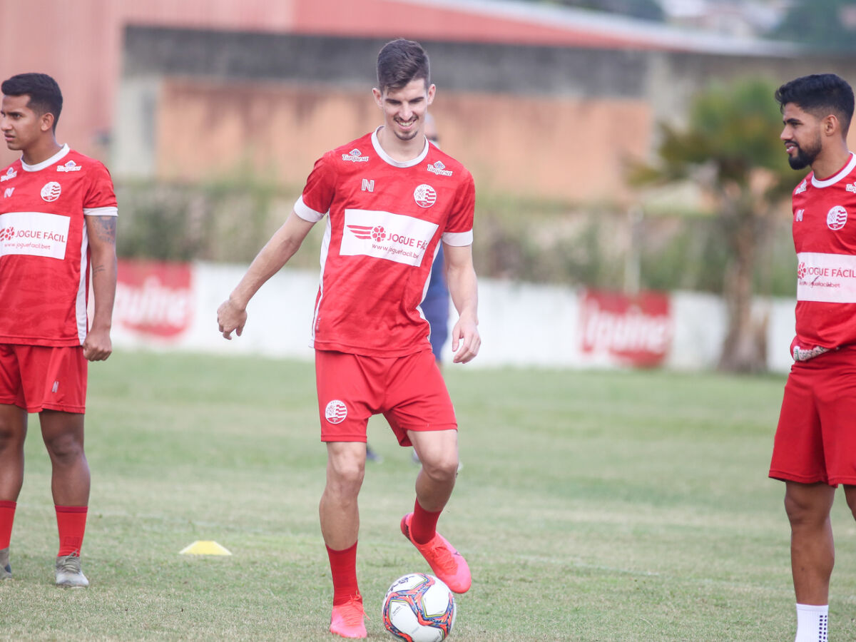 Realização de um sonho, diz Vargas sobre jogar pelo Náutico