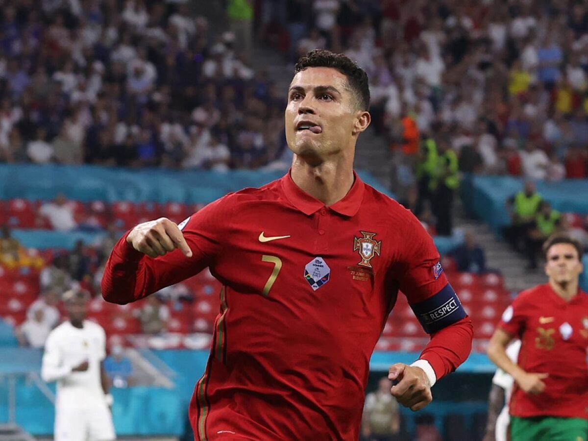 Cristiano Ronaldo pode quebrar recordes de Pelé, Maradona e Eusébio na Copa  do Catar; confira - Folha PE