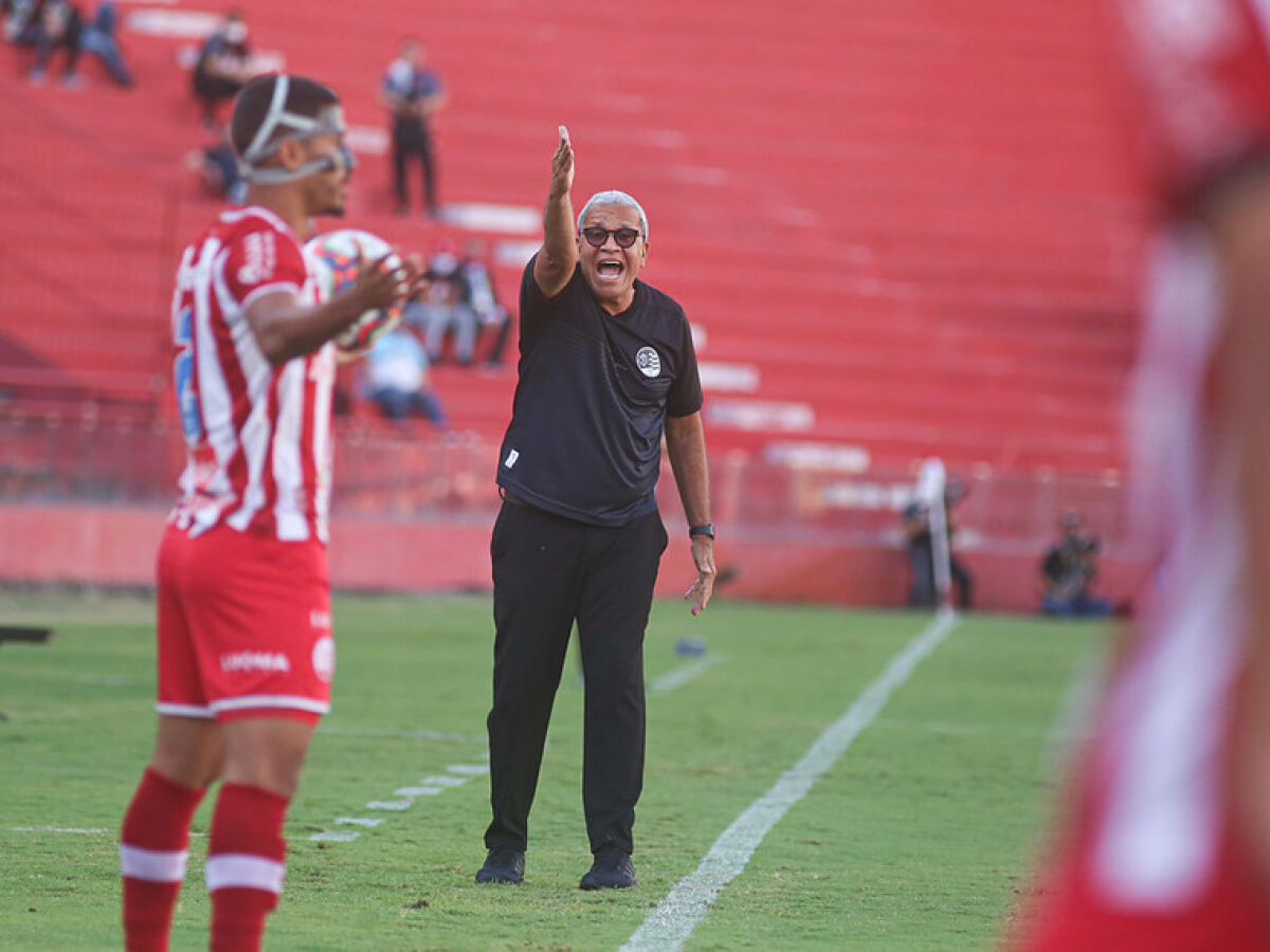 Coluna Timbu, Com Hélio, mas ainda sem elenco