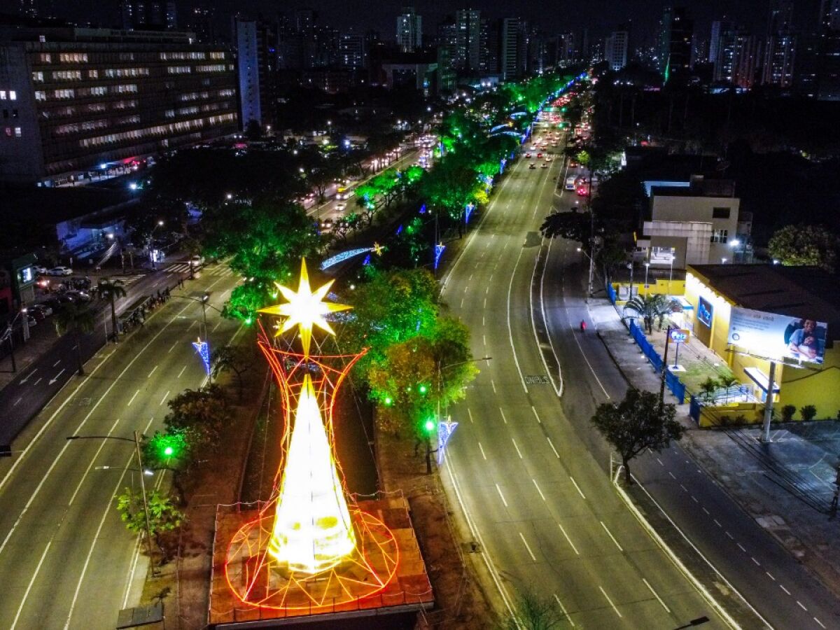 Decoração natalina do Recife pode ser vista em sete diferentes pontos da cidade - Folha PE Decoração natalina do Recife pode ser vista em sete diferentes pontos da cidade - Folha PE