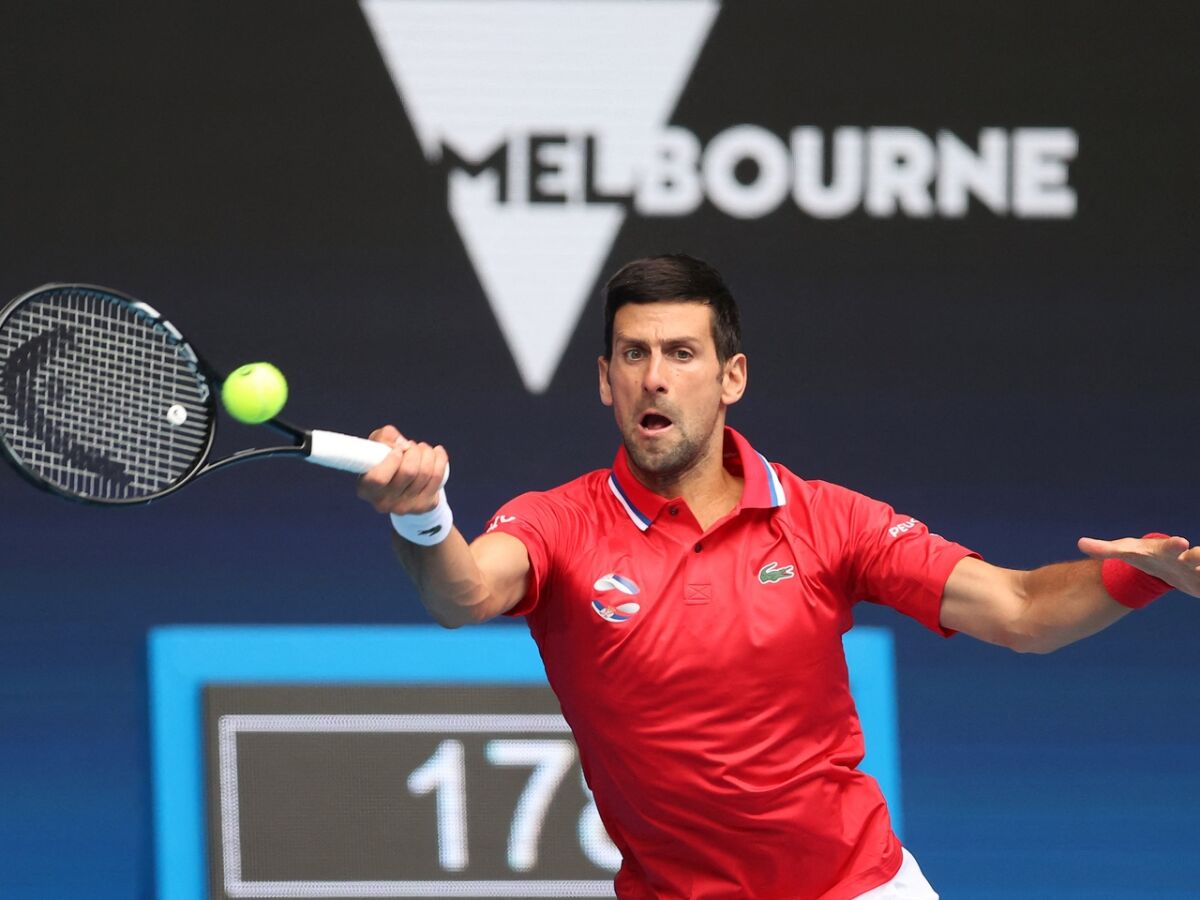 Djokovic vence em estreia no primeiro torneio após polêmica na Austrália, tênis