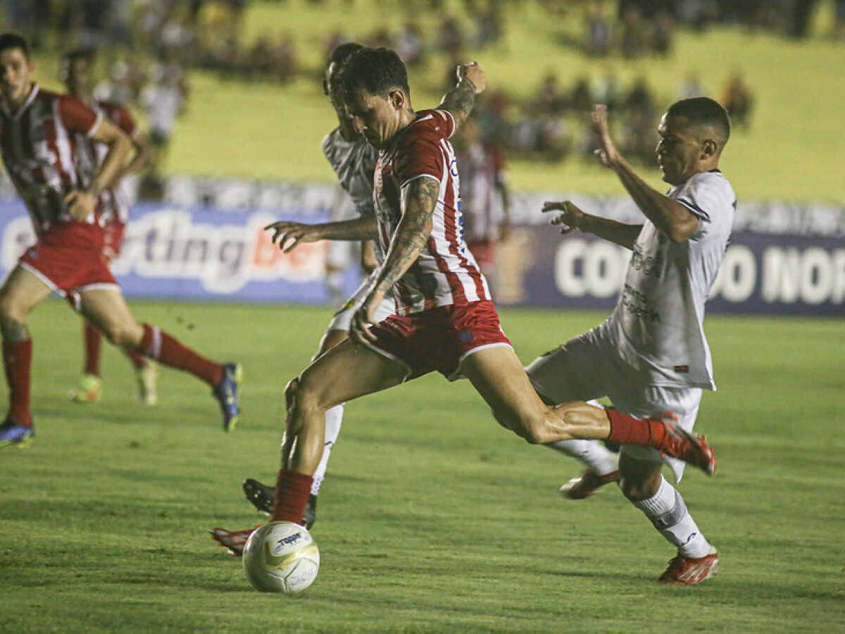 Santos arrranca empate com Botafogo, que chega a 8 jogos sem vencer - Folha  PE