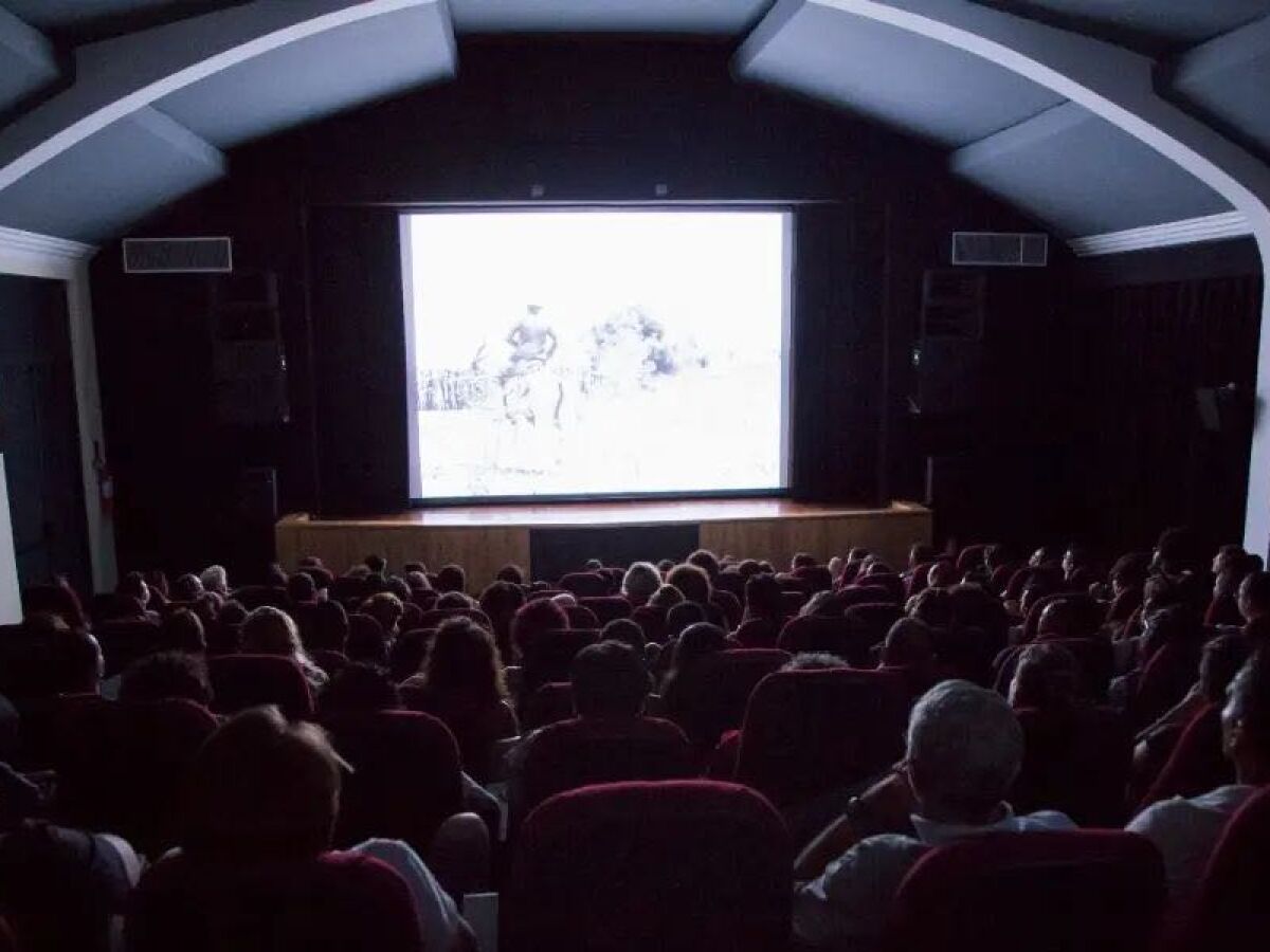 Cinema da Fundação Joaquim Nabuco - FINAL DE ANO - TOP 10 Cinema da  Fundação 2014 (em número de espectadores). A sala tem 197 lugares.  Agradecemos a todos vocês!