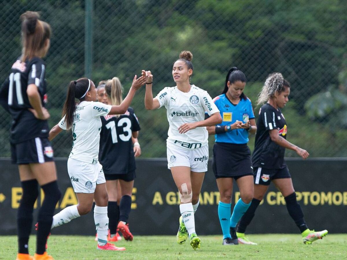 Palmeiras goleia São José e mantém liderança do Brasileirão Feminino