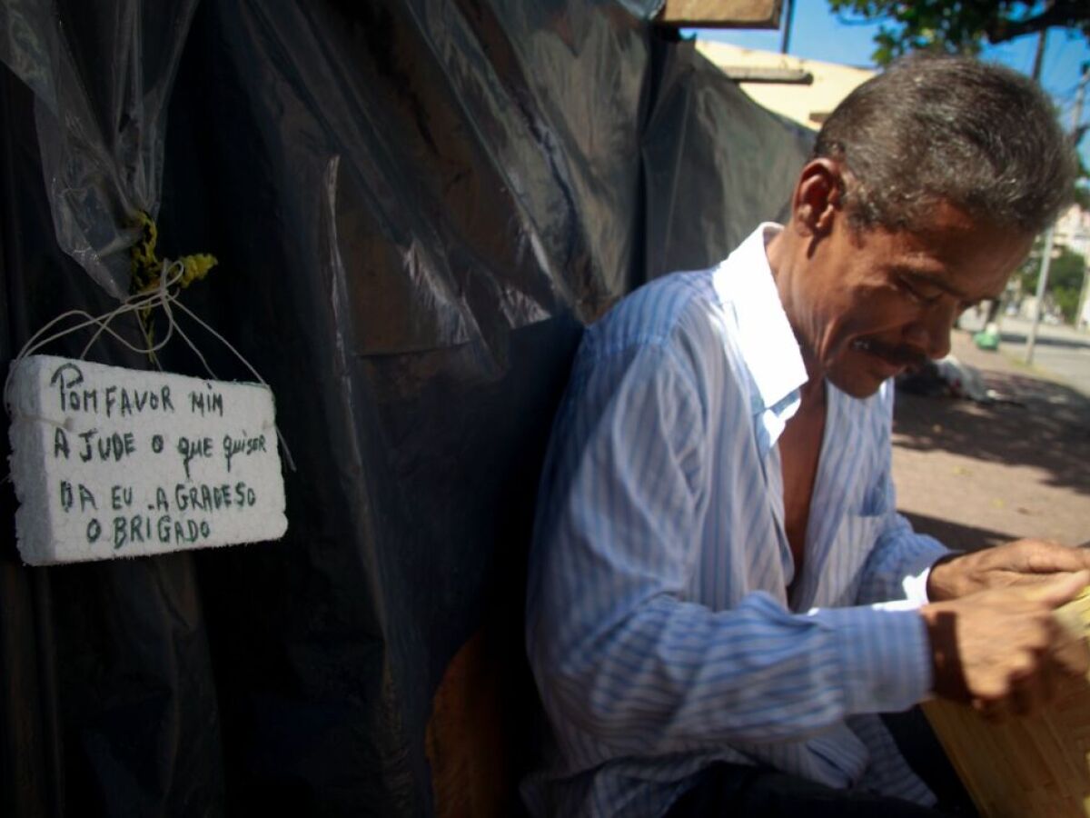 Pedreiro brincalhão', recifense atinge quase 1 milhão de seguidores com vídeos  engraçados nas obras: 'sempre tinha esse sonho', Pernambuco