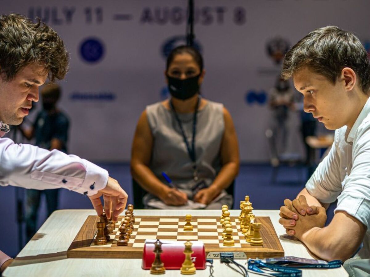 Mundial de Xadrez Partida 12: Carlsen Oferece Empate em Melhor Posição para  Ir a Tiebreak 