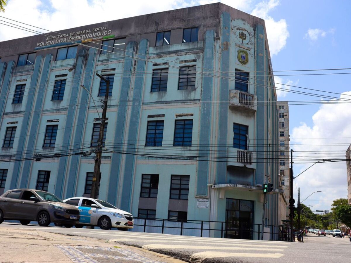 Polícia prende integrantes de quadrilha suspeitos de terem roubado carro  sob posse do vice-prefeito de Olinda