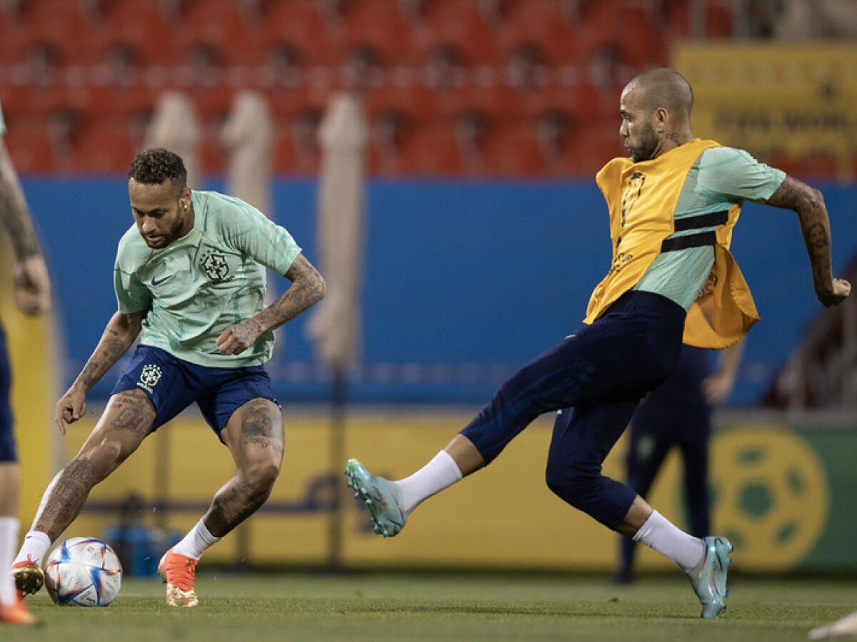 Tite confirma possível volta de Neymar em jogo contra Coreia pelas oitavas  da Copa