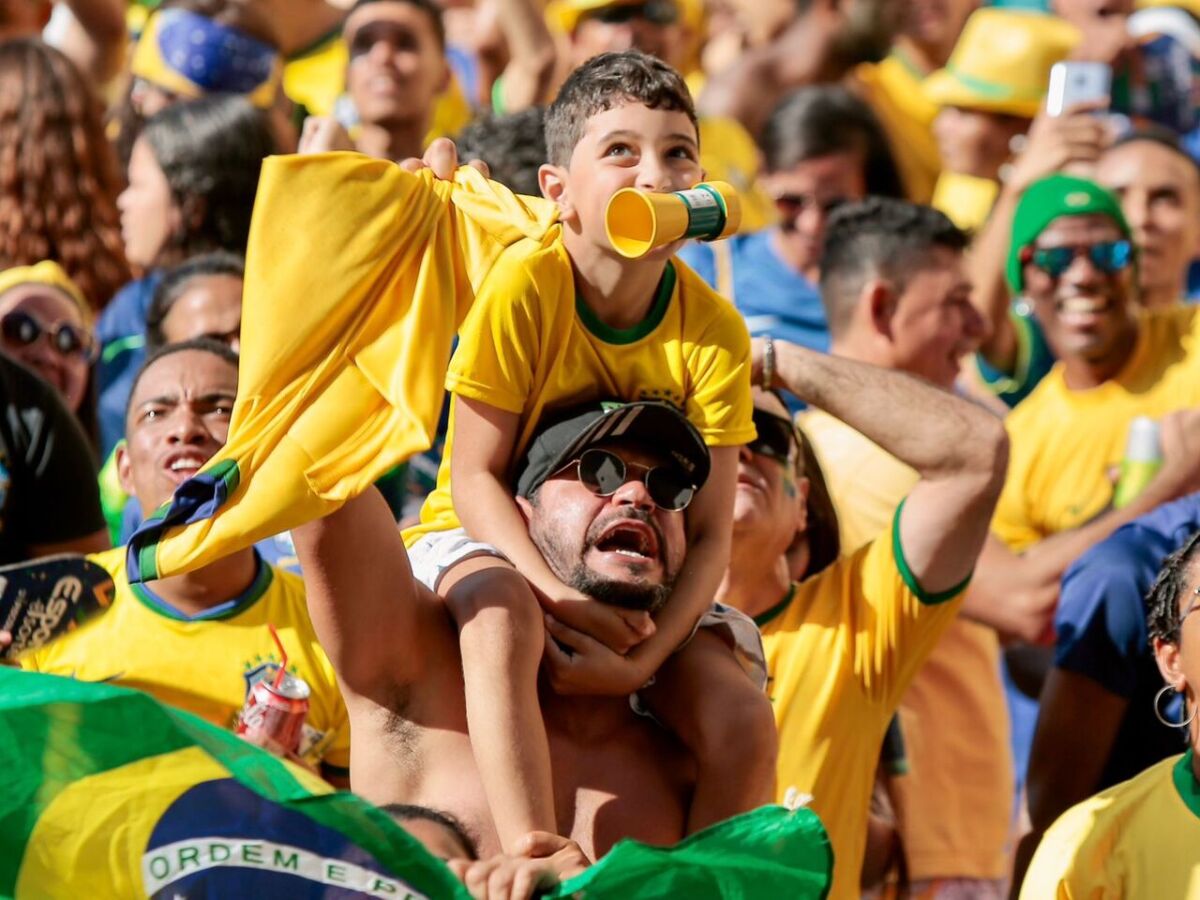 Copa Recife do Mundo reúne a torcida para mais um jogo no Recife