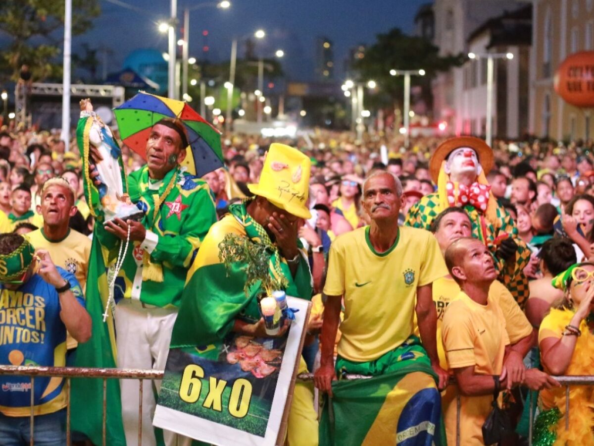 Quer assistir ao jogo do Brasil, nesta sexta-feira (02), com os amigos?  Confira algumas opções - Folha PE