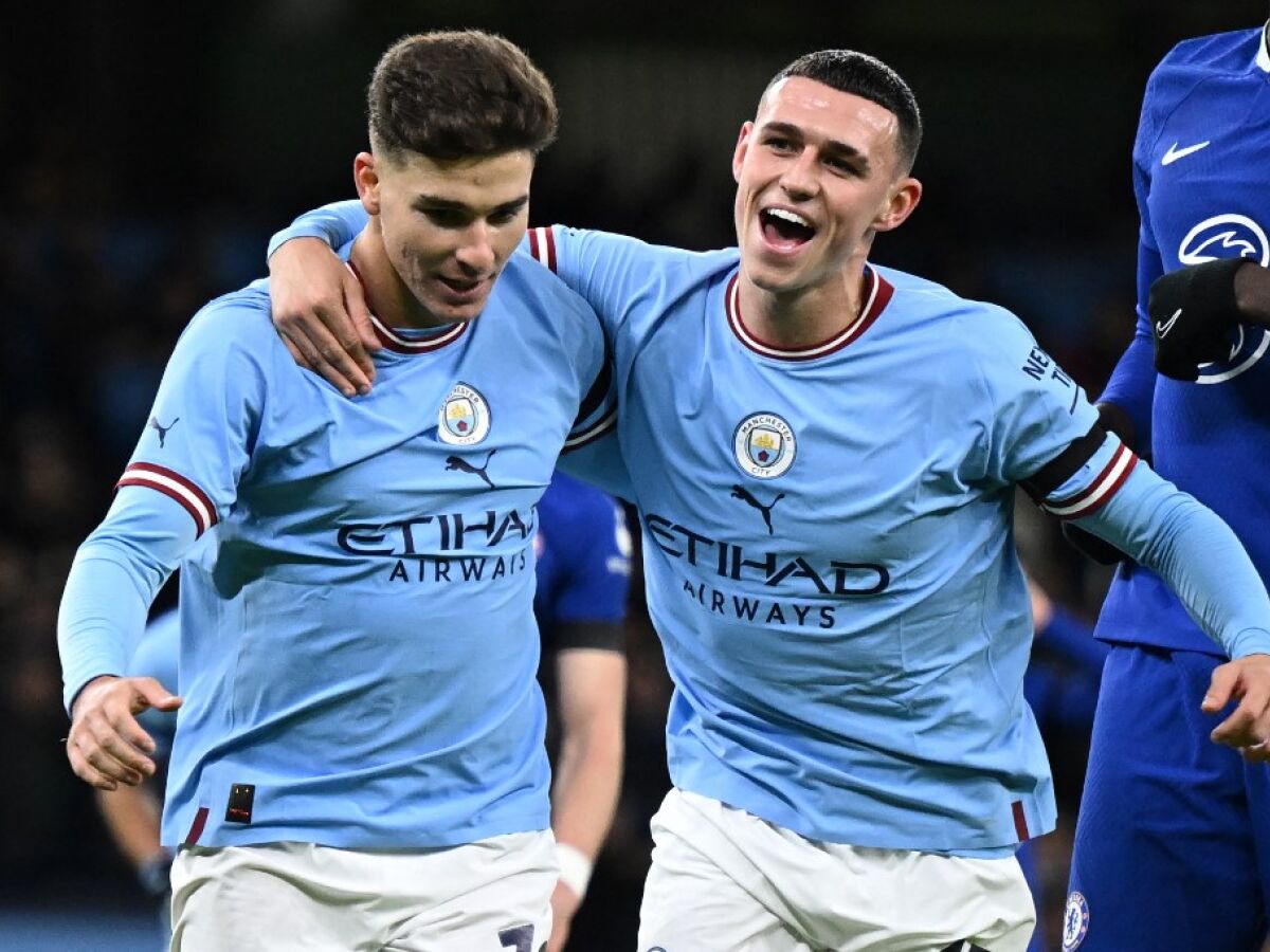 City bate Chelsea com golo de Julian Álvarez no primeiro jogo como campeão