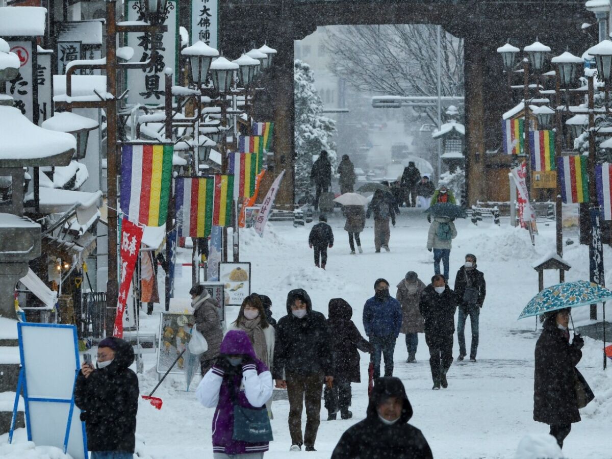 Nevascas e frio excepcional atingem o Japão