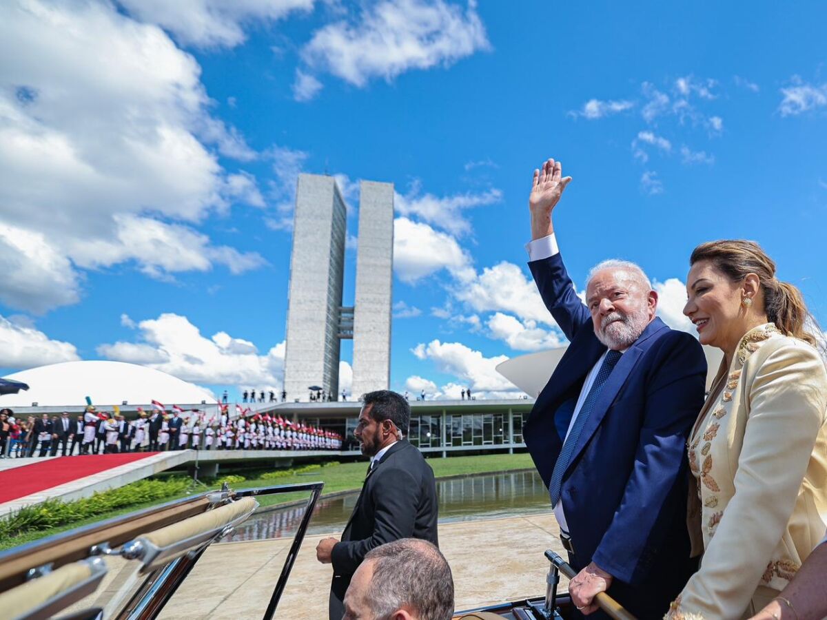 Após a posse de Milei, Papa Francisco evita polêmica com o presidente  argentino