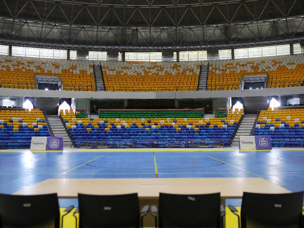 Diante de público animado, seleção feminina de vôlei faz primeiro treino no  Geraldão - Esportes DP