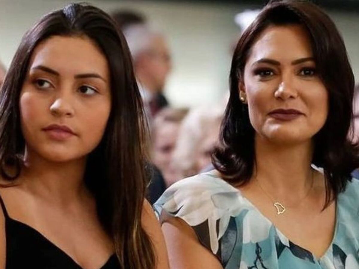 Foto: Michelle Bolsonaro é mãe de Laura, quinta filha de Jair