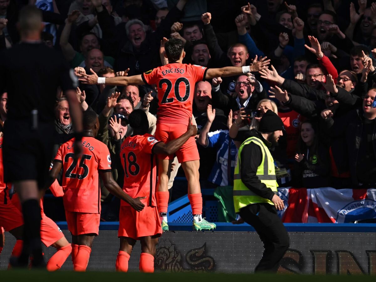 Em meio a anúncio de venda, Chelsea vence de virada pela FA Cup