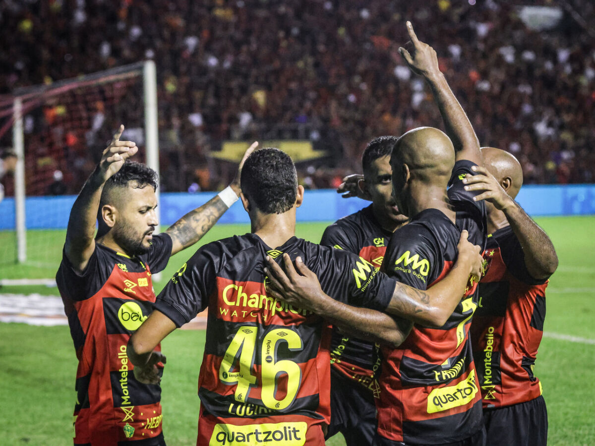 Transmissão dos jogos do Brasil na Copa tem programação especial pelo  Grande Recife - Folha PE