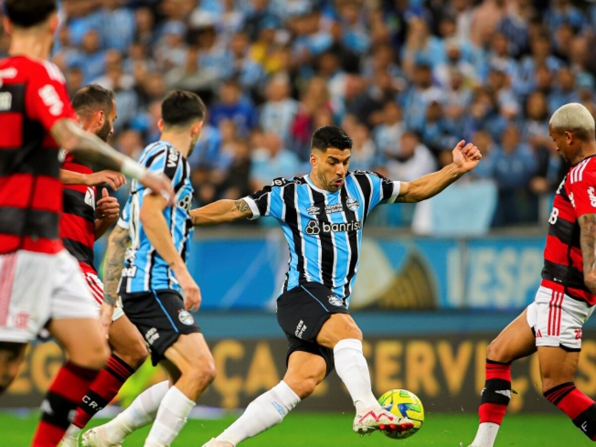 Grêmio recebe Flamengo em jogo de ida da semifinal da Copa do Brasil