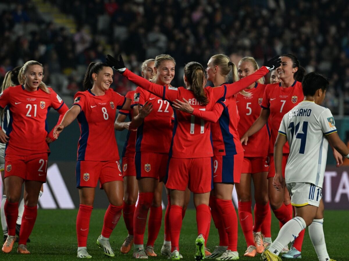 Anfitriã eliminada e gol mais rápido: veja destaques do 6º dia de Copa do  Mundo