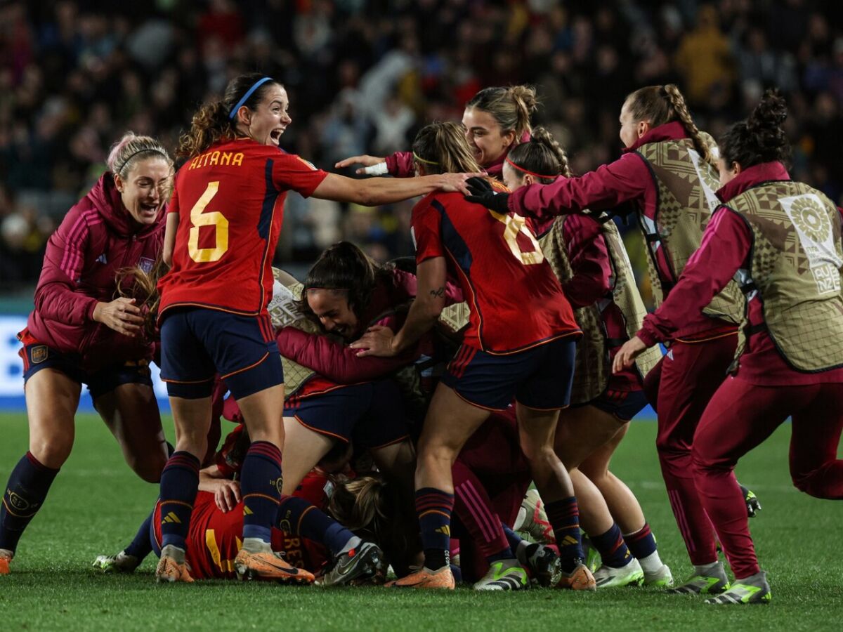 Jogo de abertura da Copa do Mundo Feminina é o maior público da história do  futebol na Nova Zelândia