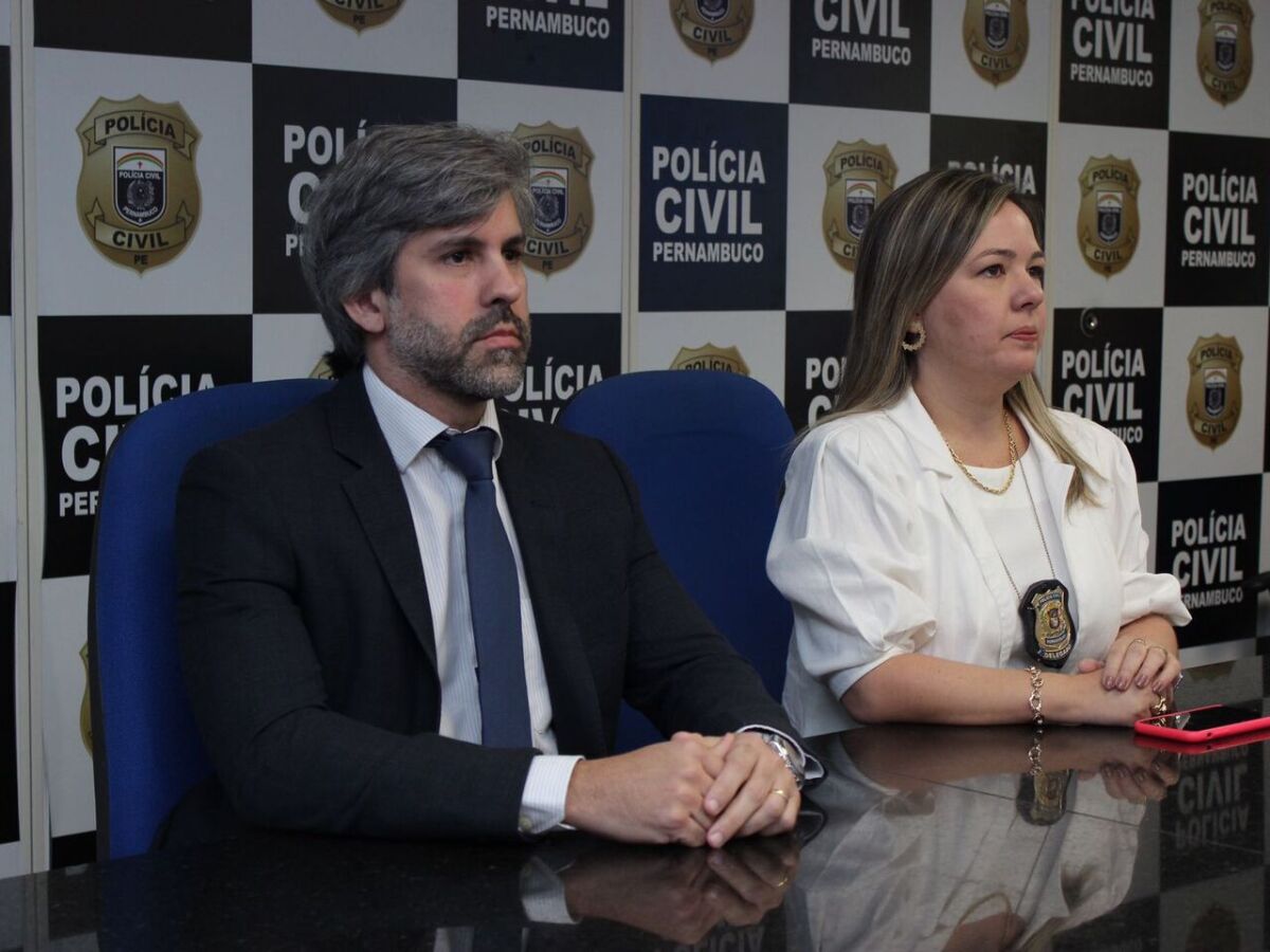 Policiais Federais são presos, suspeitos de contrabandear ouro – Blog do  Silva Lima