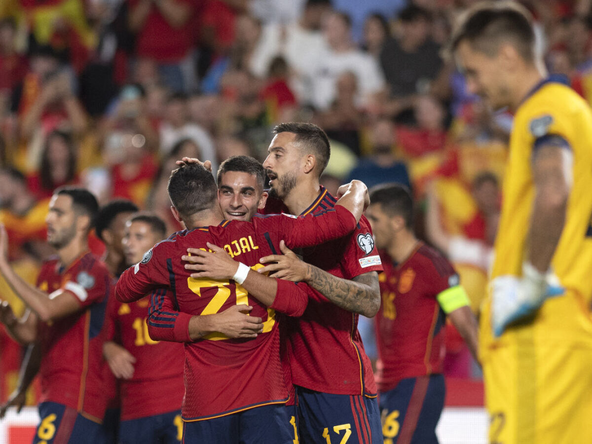 Espanha vence Escócia nas Eliminatórias da Eurocopa