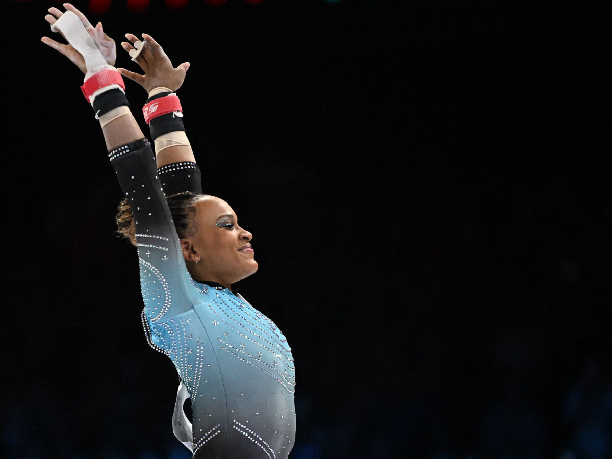 É PRATA: Brasil conquista medalha inédita por equipes no Mundial de  Ginástica Artística