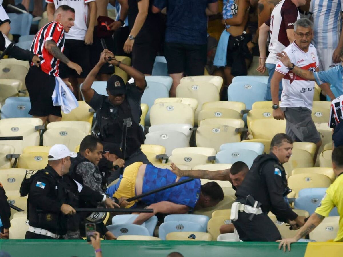 Brasil x Argentina, no Maracanã, tem pancadaria entre torcedores; jogo  atrasa em meia hora