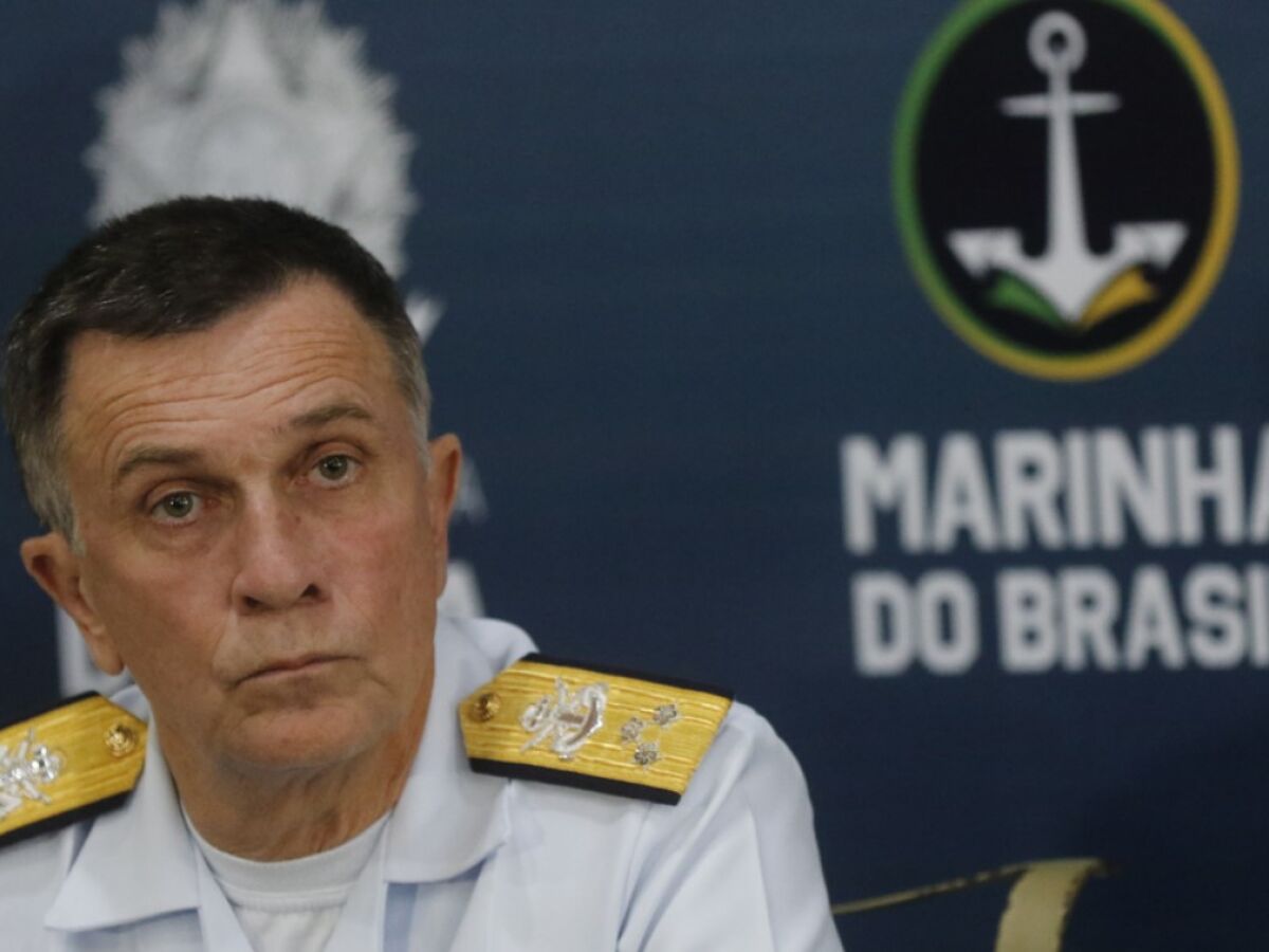 Além dos EUA, Marinha Real inglesa envia navios para reforçar