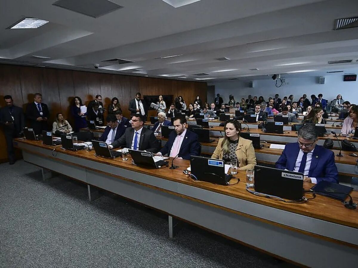 Sessão da Comissão de Constituição e Justiça do Senado
