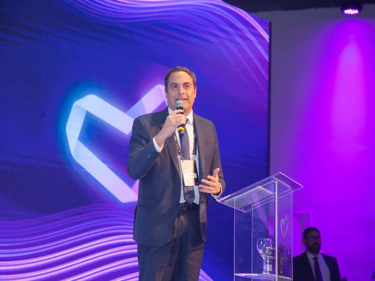 Presidente do BNB, Paulo Câmara, durante o Invest Alagoas, evento para apresentar linhas de crédito para instalação de novos negócios na Região Nordeste.