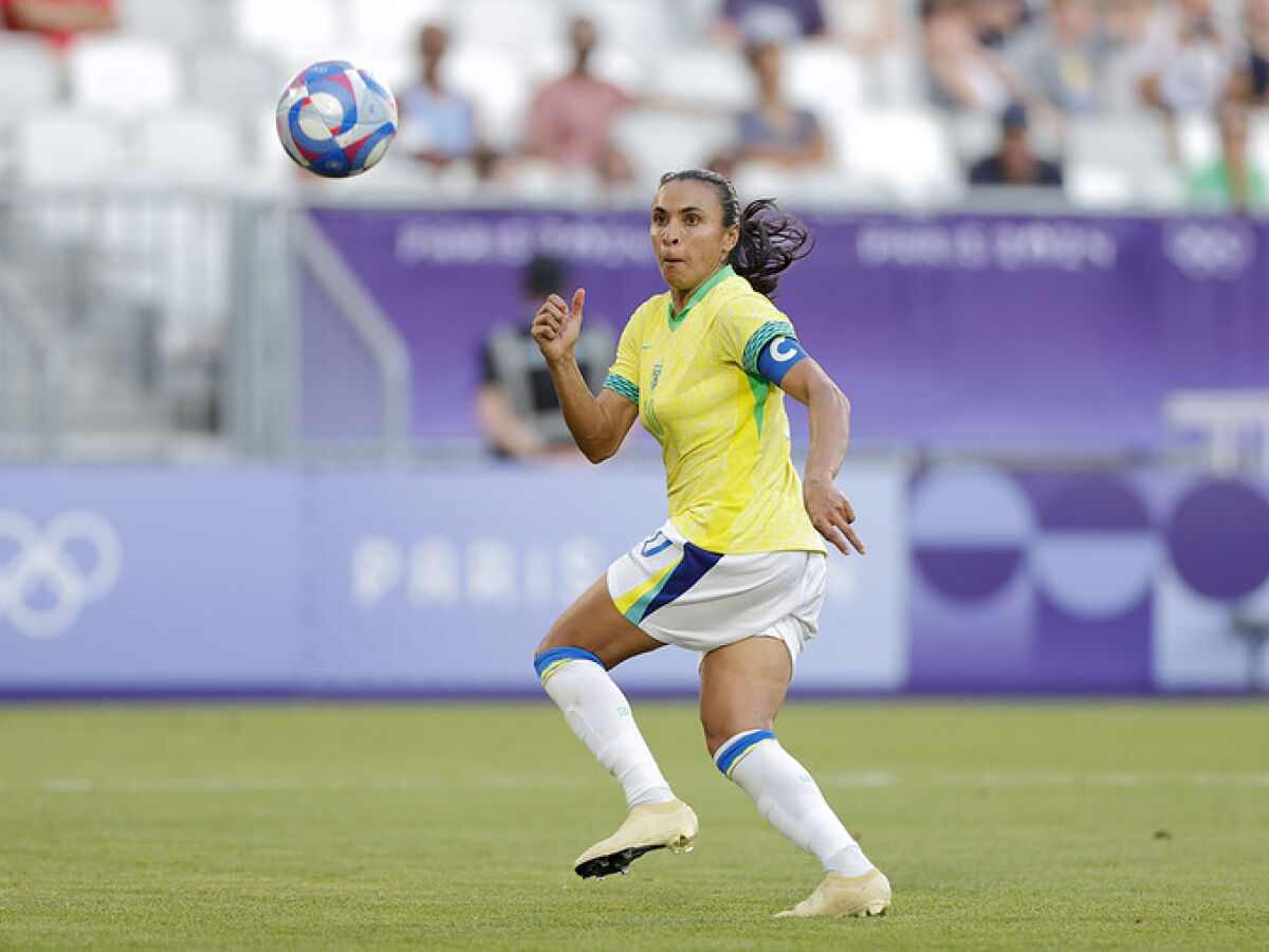 Brasil x Nigéria: onde assistir estreia da seleção feminina de futebol nas  Olimpíadas