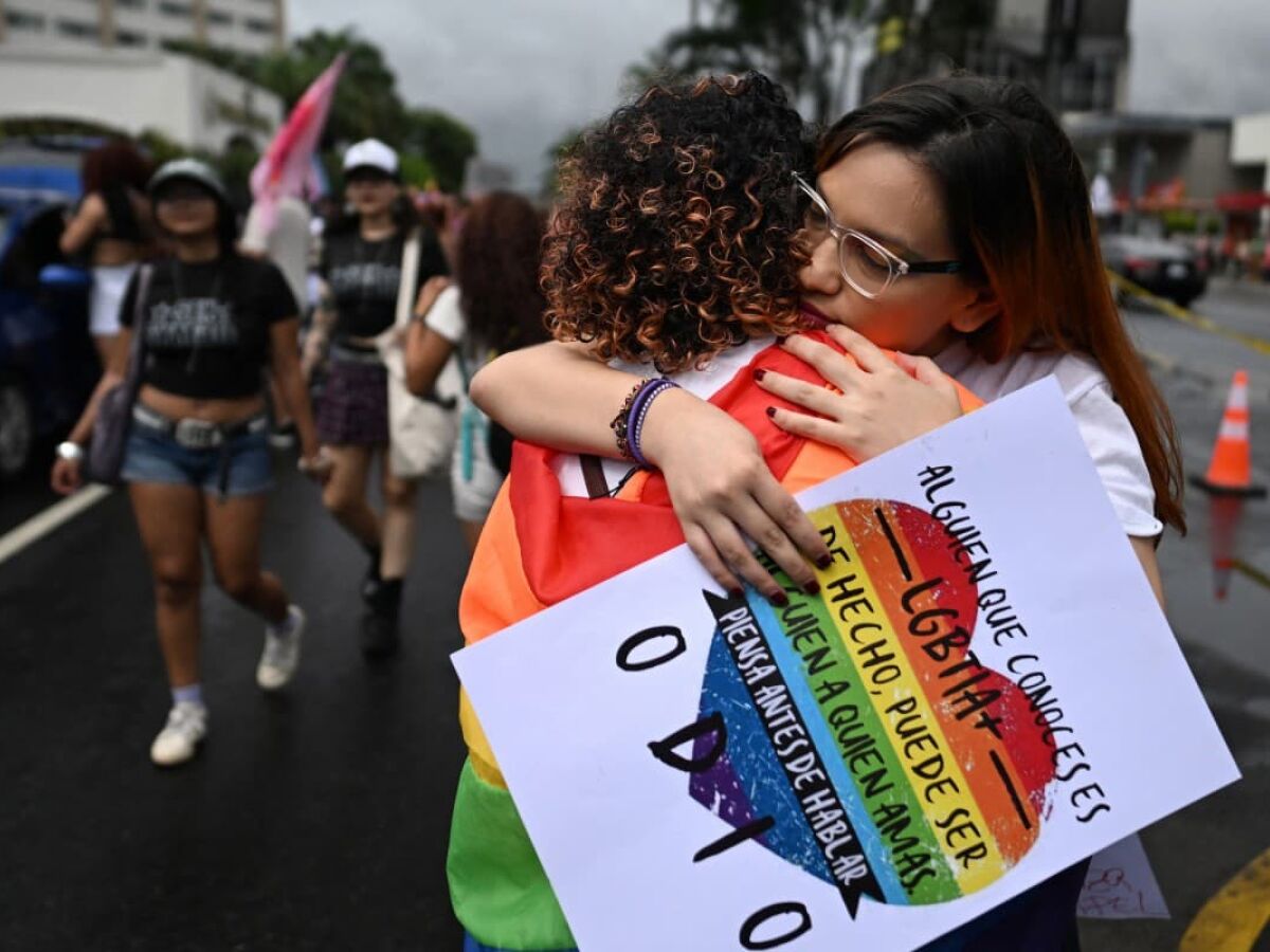 El Salvador de Bukele fecha espaços para a população LGBTQIAPN+ - Folha PE