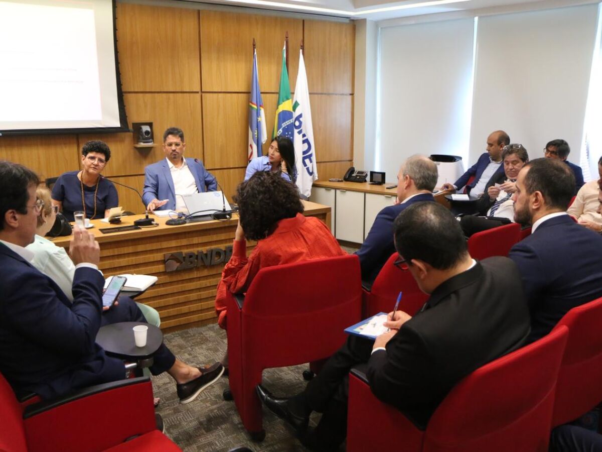 Ampliação de crédito para o Nordeste é tema de debate no escritório do BNDES no Recife