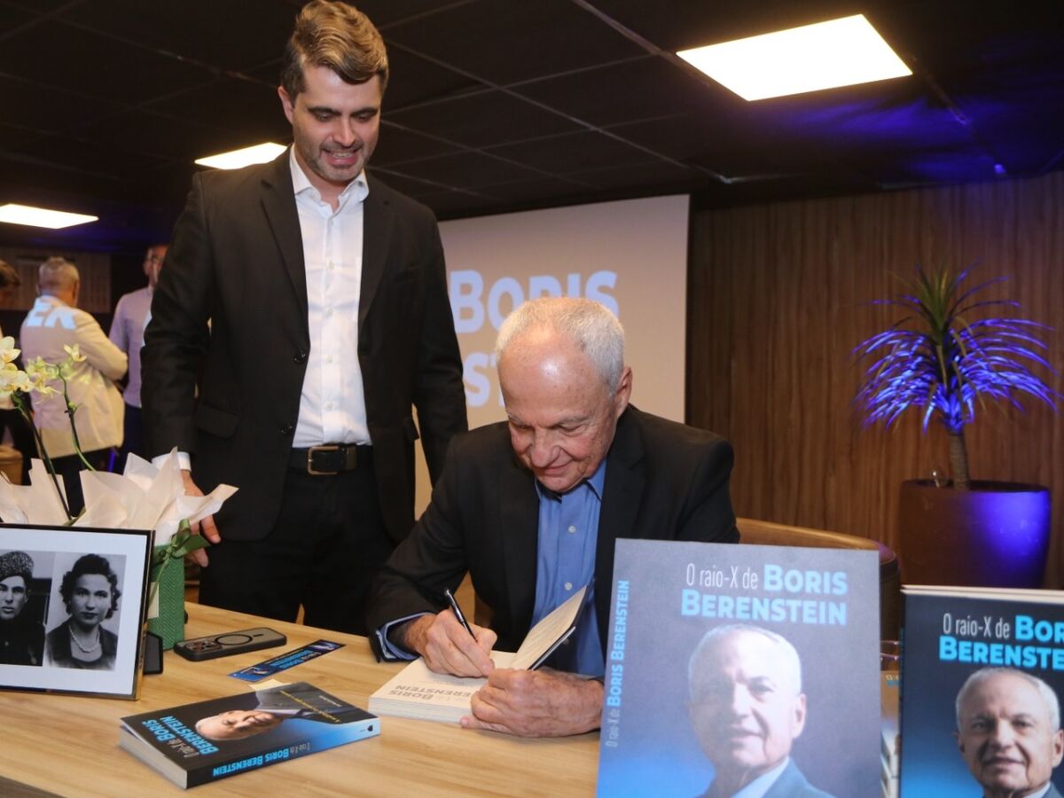 O diretor do Grupo EQM, Leonardo Monteiro, prestigiou o lançamento em nome do presidente Eduardo de Queiroz Monteiro