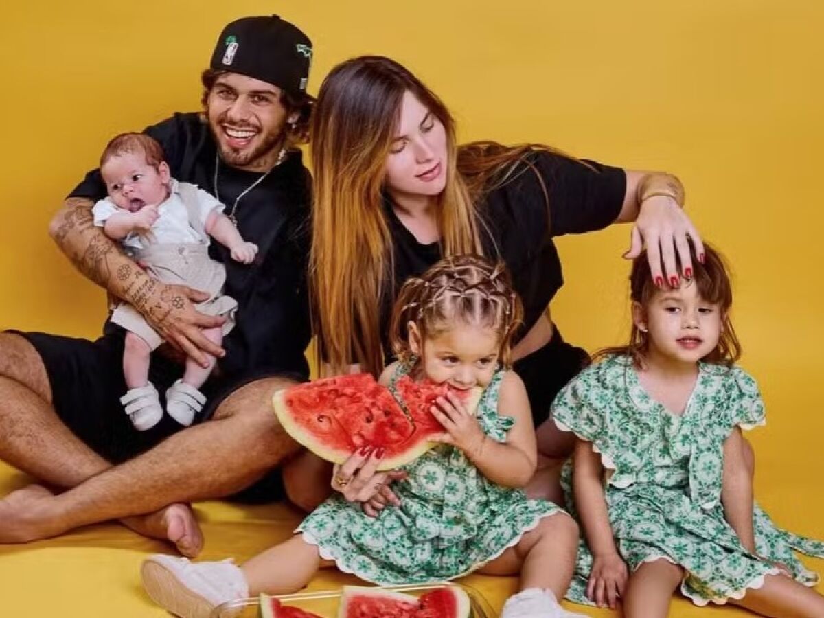 Maria Flor completa 2 anos e Virginia Fonseca compartilha ensaio fofo da  menina - Folha PE