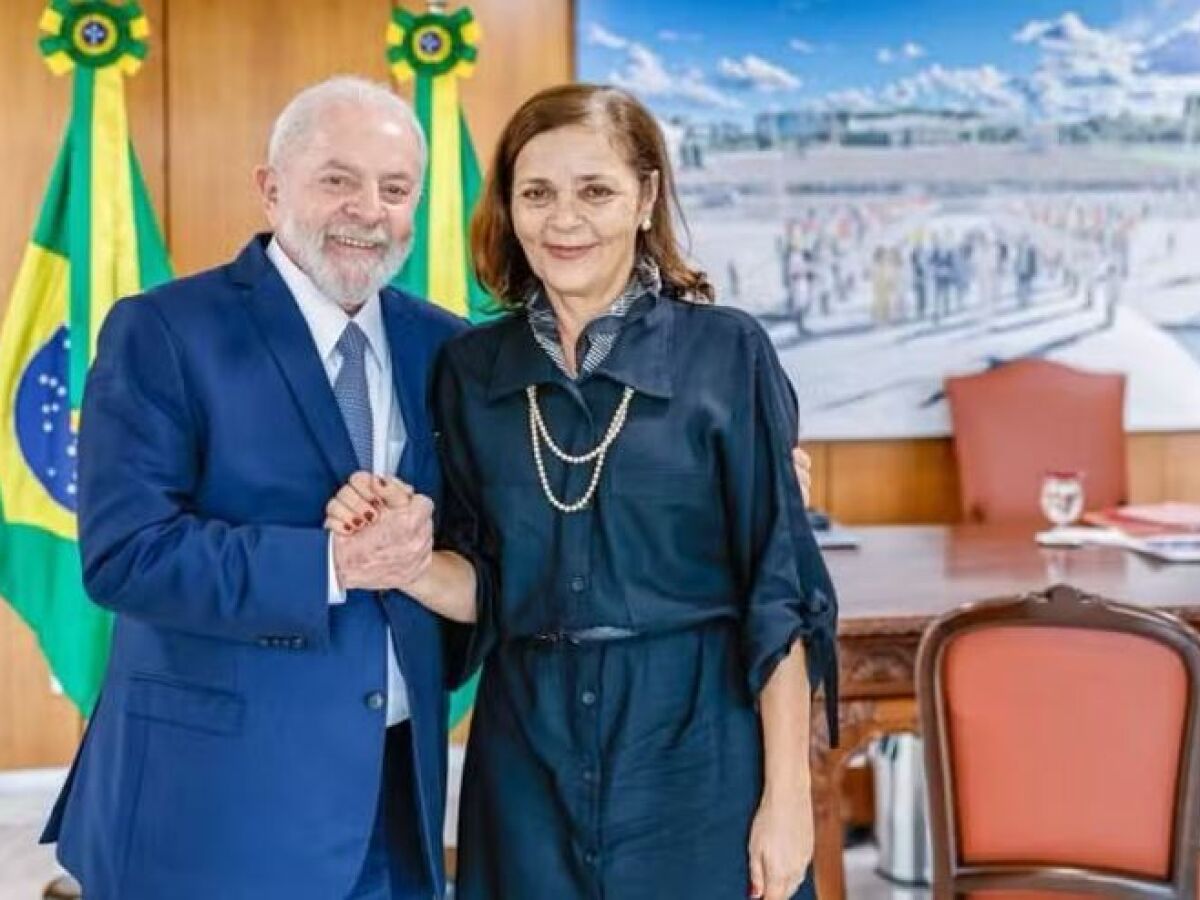 O presidente Lula e Glivânia Maria de Oliveira, embaixadora do Brasil na Venezuela
