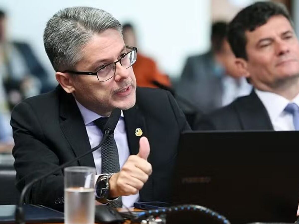 Após prisão de presidente da Alerj, relator do projeto Antifacção diz que  crime organizado avança - Folha PE