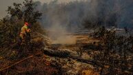Ibama diz ter R$ 19 mi em pendências e interrompe ação de brigadistas em combate a incêndios