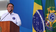 Bolsonaro insiste em tratamento precoce e volta a lançar desconfiança sobre Coronavac