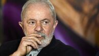 Lula chama PEC aprovada no Senado de "eleitoral" e diz que Bolsonaro "quer comprar o povo"